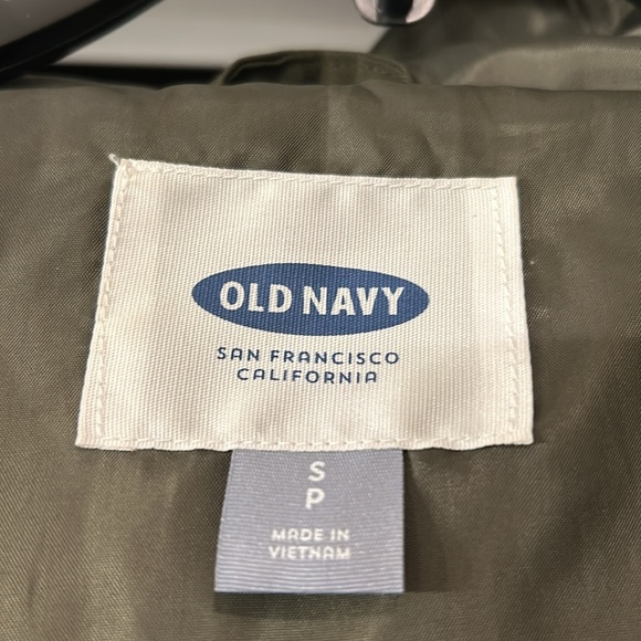 Old Navy army green parka with fur-trimmed hood - Picture 4 of 7